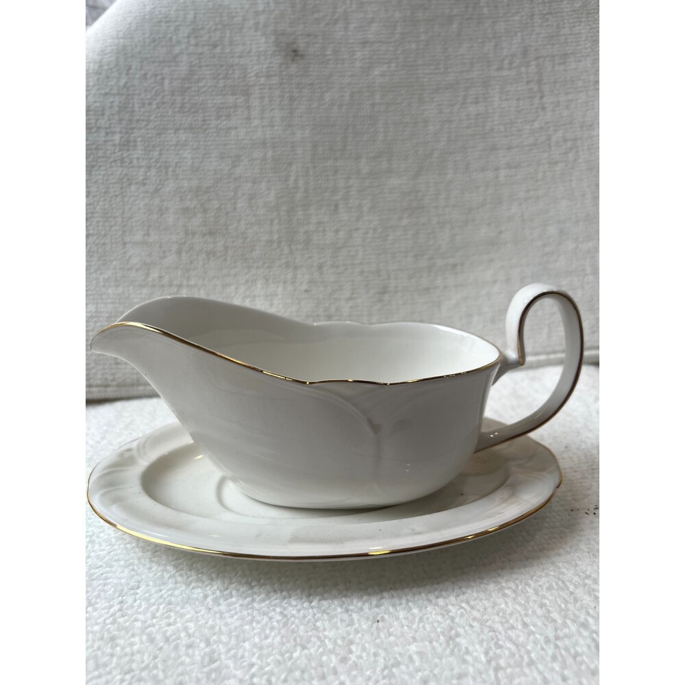 Vintage HORIZONS White Gravy Boat/ Under plate Gold Trim
